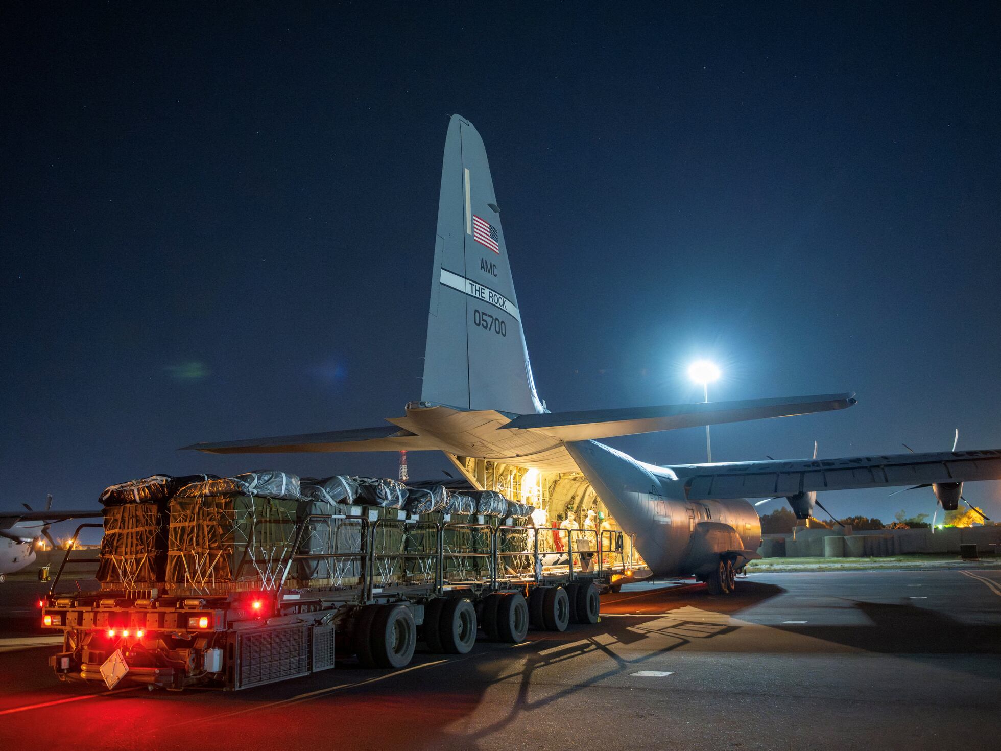 la-fuerza-aerea-de-eeuu.-reanuda-los-vuelos-de-ayuda-humanitaria-en-gaza