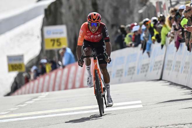 Egan Bernal fue quinto en la cuarta etapa de la Vuelta a Suiza: así va la general