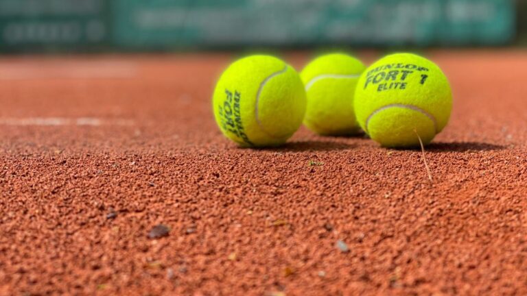 Cómo se reciclan las pelotas de tenis usadas en Roland Garros