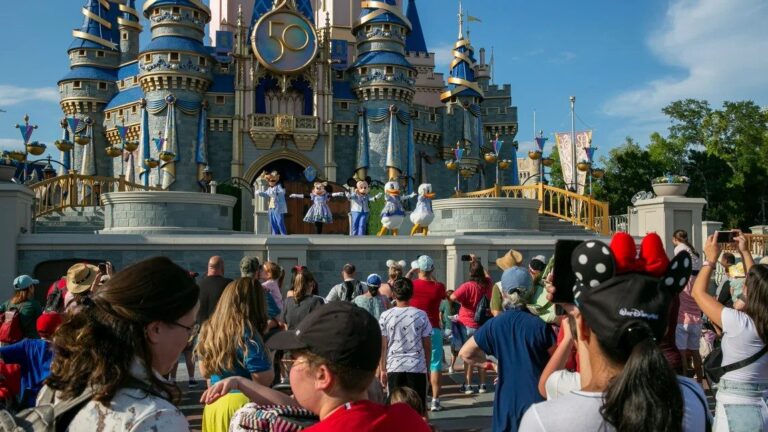 Disney y el consejo respaldado por DeSantis “entran en razón” en el nuevo acuerdo