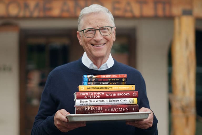 Los 4 libros que Bill Gates recomienda tener como lectura obligatoria