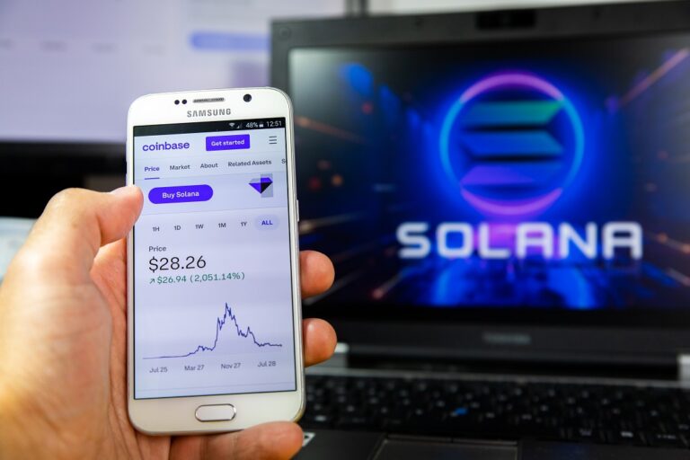 La red de Coinbase desafía a Solana con su rápida adopción
