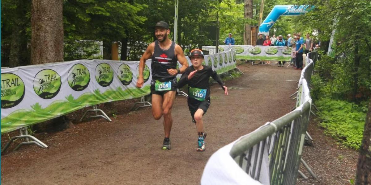 Un niño de 12 años causa sorpresa al ganar un trail de 5K