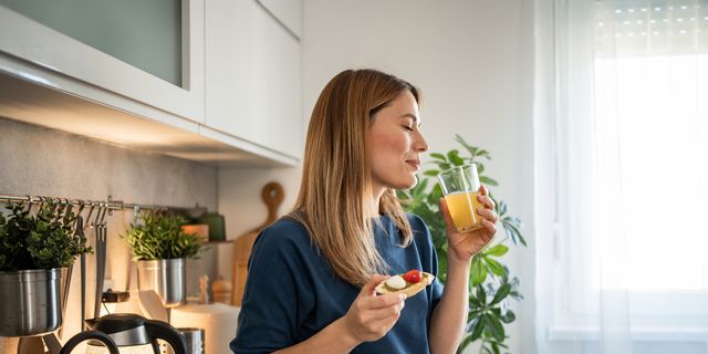La dieta que recomienda una nutricionista especializada en salud hormonal para la menopausia