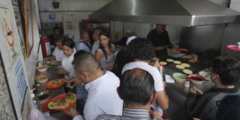 Reconocen a pequeña taquería mexicana con estrella Michelin