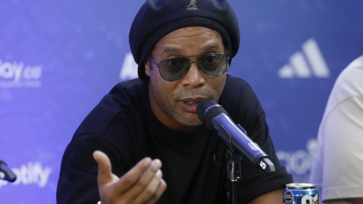 Ronaldinho explota contra Brasil: