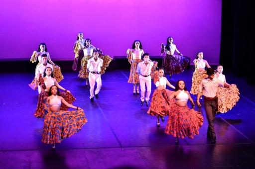 Con un abanico de estilos, estudiantes de la Escuela Nacional de Danza Folklórica presentan sus prácticas escénicas