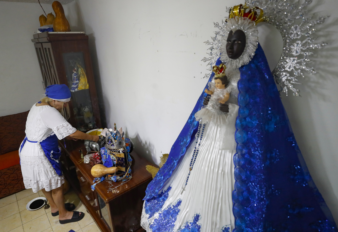 la-crisis-aviva-el-fervor-por-las-religiones-afrocubanas-en-la-isla-–-oncubanews