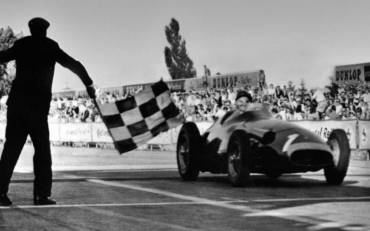 formula-1:-la-epica-victoria-de-juan-manuel-fangio-en-nurburgring-'57