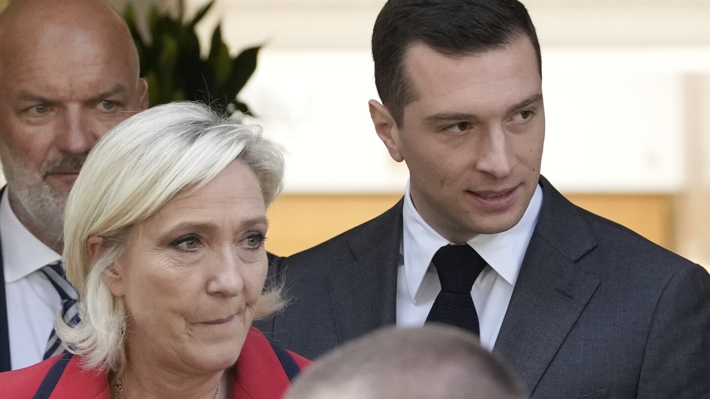 lider-de-la-extrema-derecha-francesa-intenta-tranquilizar-sobre-politica-economica-y-exterior