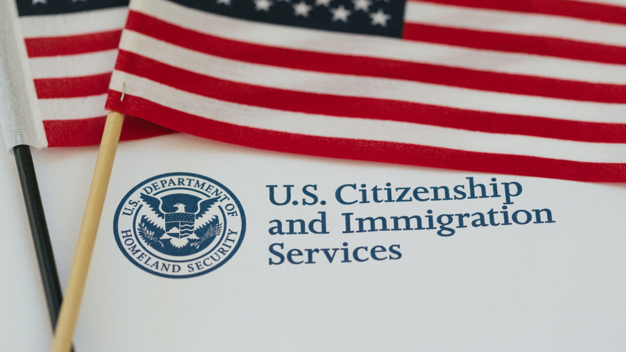 Evite estafa: Conozca el ajuste en sistema de seguridad del Servicio de Ciudadanía e Inmigración en EEUU
