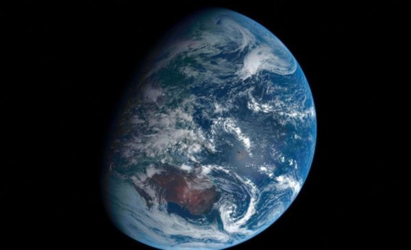 ¡Sorpresa y media! El núcleo terrestre revierte su rotación: cómo afecta la vida en la Tierra