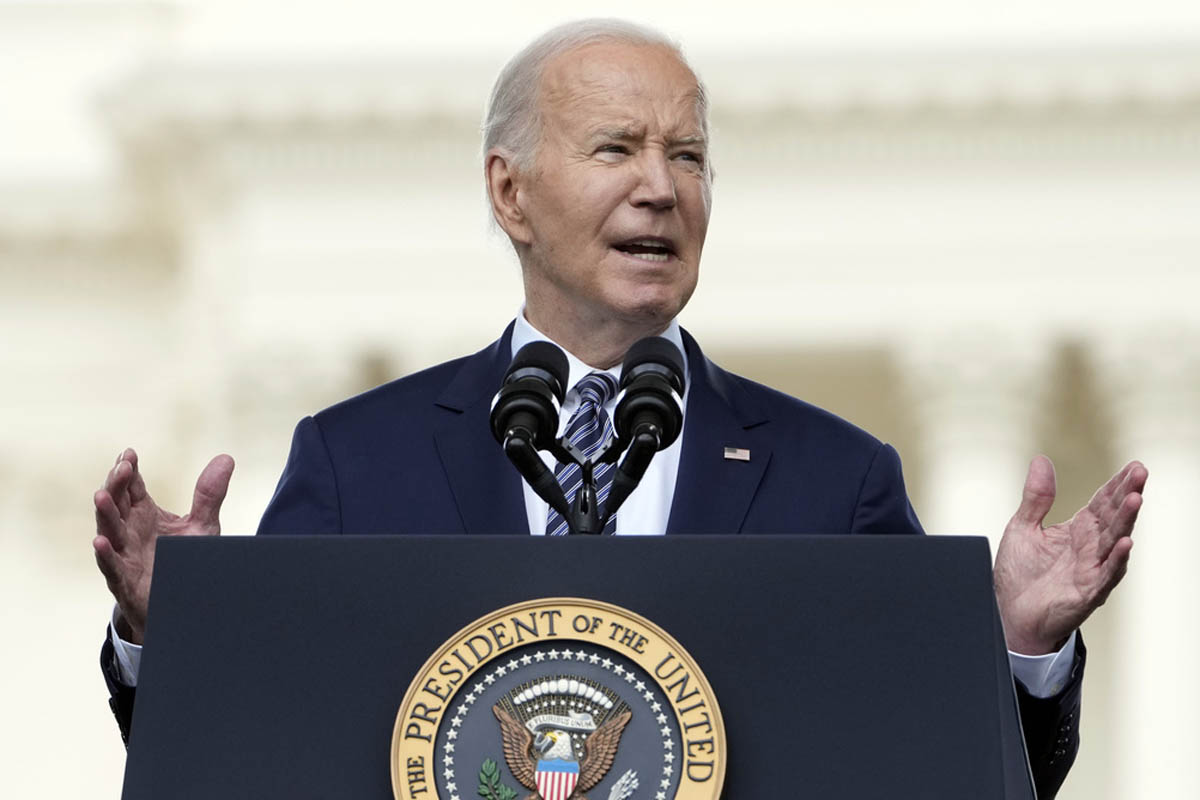 Biden consiguió $27 millones de dólares en donaciones horas después de su tropiezo en el debate – La Opinión
