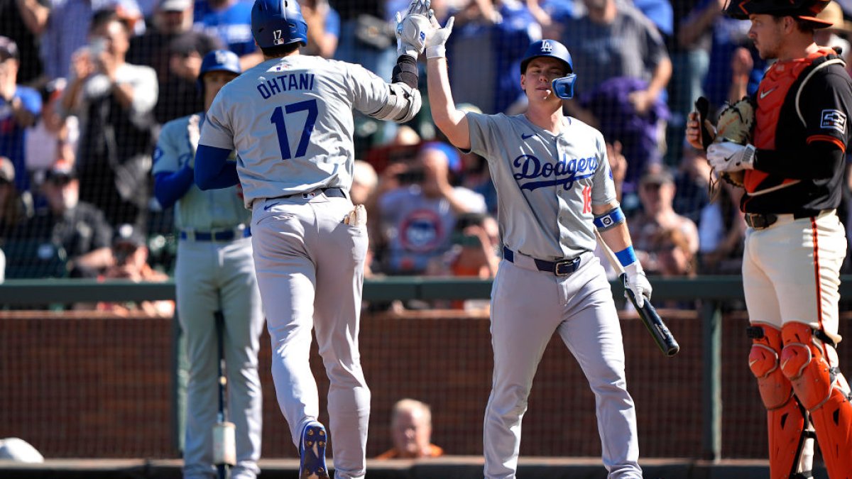 dodgers-beat-giants-14-7-in-wild-11-inning-game,-shohei-ohtani-homers-again