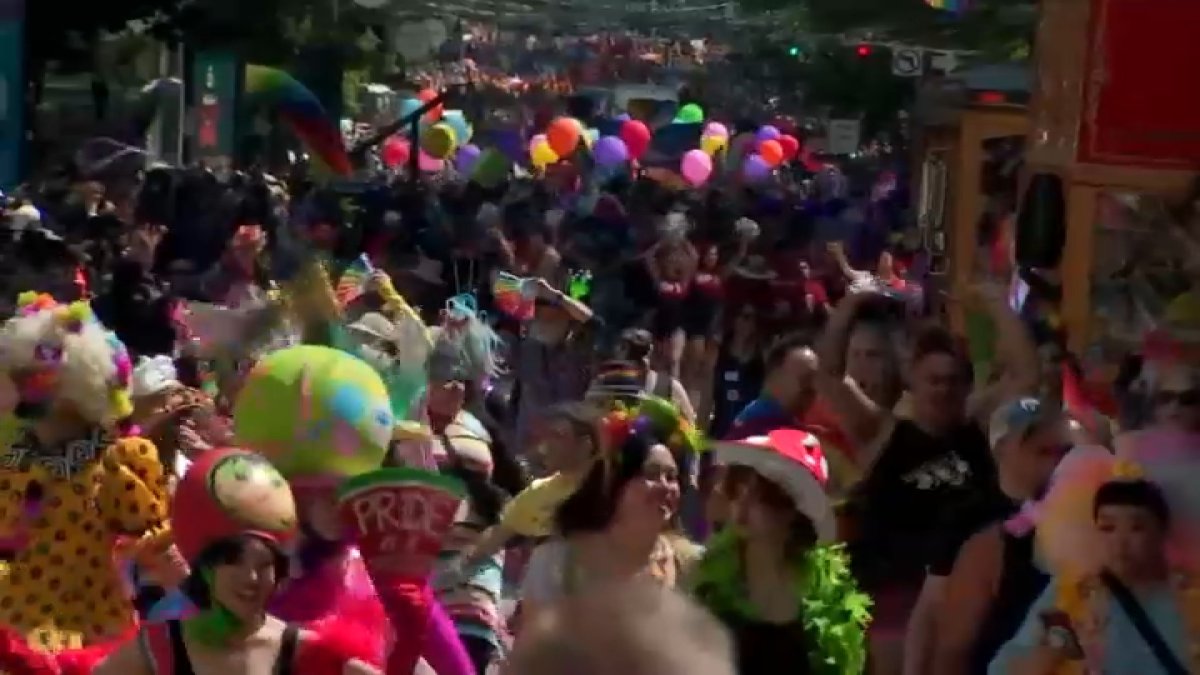 Miles de personas acudieron al colorido desfile del Orgullo Gay en San Francisco