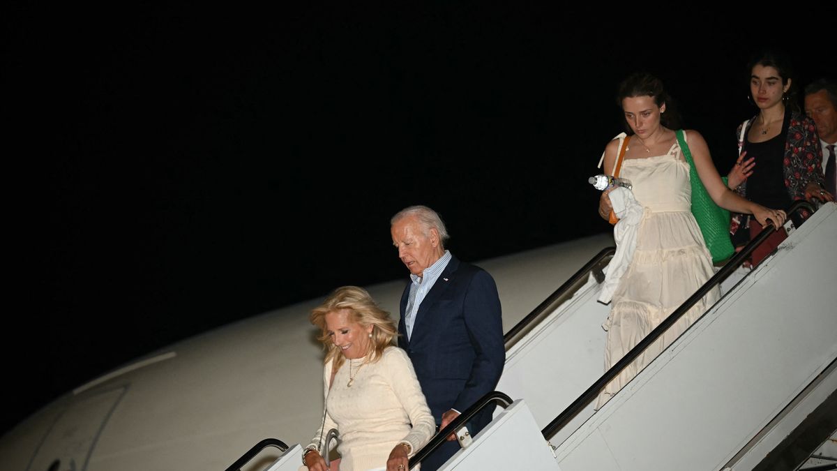 Tensión en el círculo íntimo de Joe Biden: la familia lo anima a seguir en carrera y apunta contra sus asesores