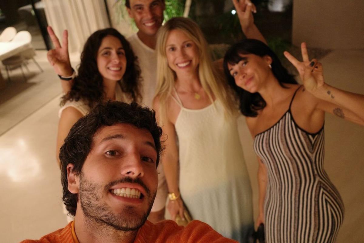 Sebastián Yatra compartió el álbum de fotos de sus vacaciones junto a Aitana y… ¡Rafael Nadal!