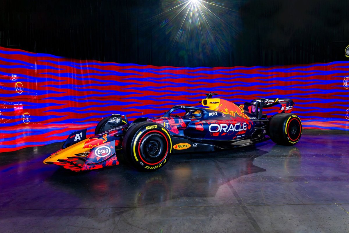 Red Bull cambia la decoración del coche de Pérez y Verstappen para Gran Bretaña