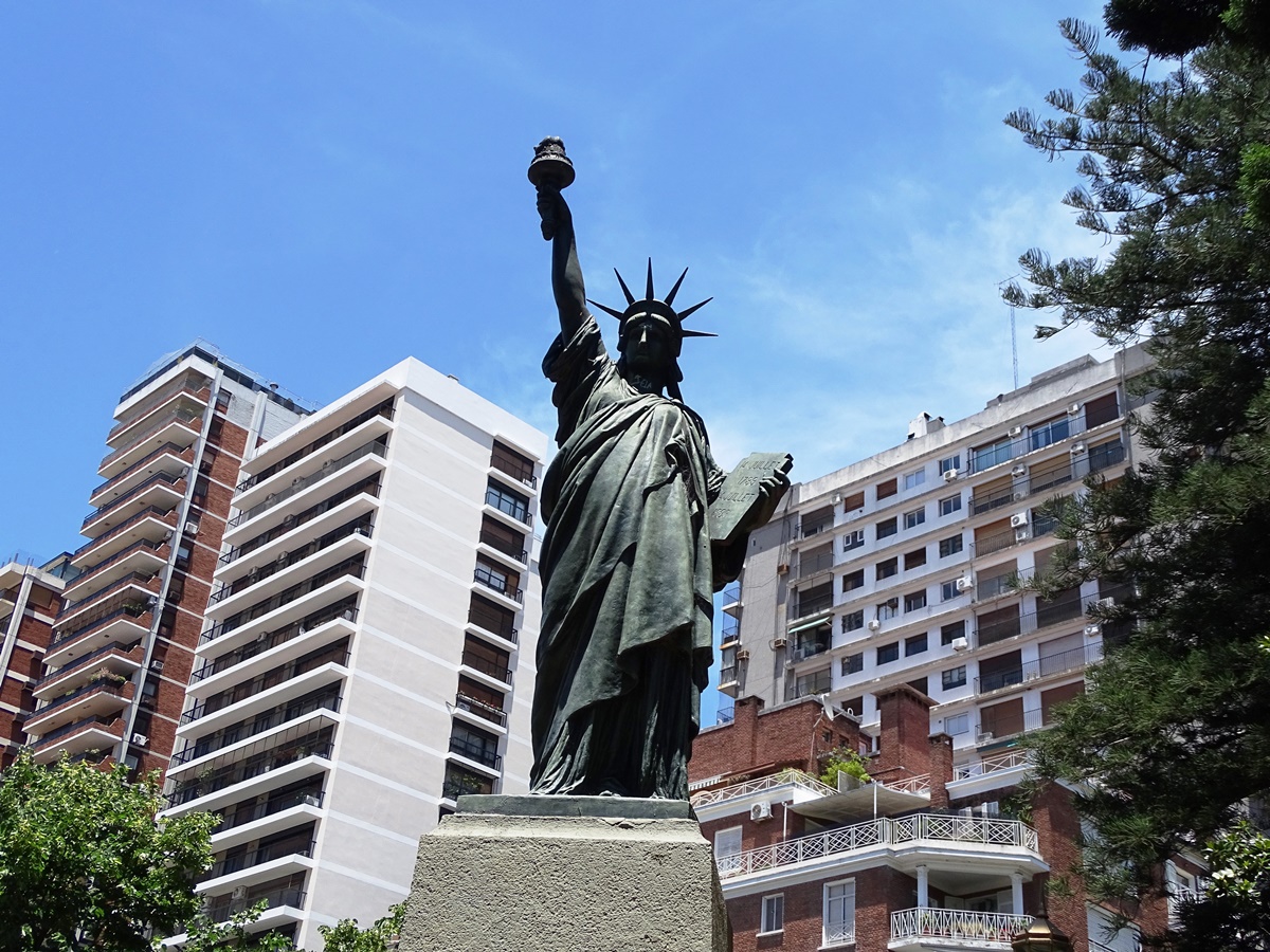CURIOSIDADES: La Estatua de la Libertad escondida en Buenos Aires – MMX