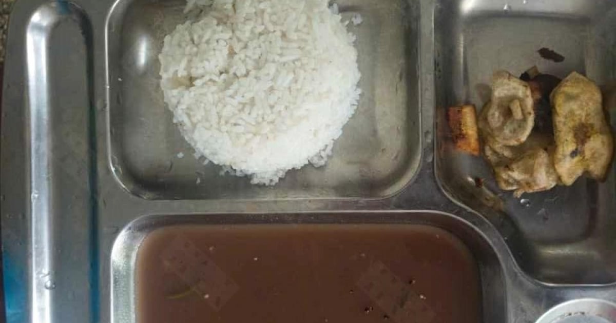 Almuerzo de estudiantes de Medicina en Santiago de Cuba: “Los frijoles tienen hasta bichos”