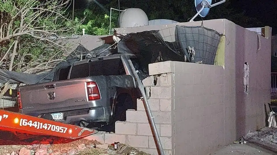 Ex boxeador ‘Siri’ Salido sufre accidente en Sonora; una persona murió