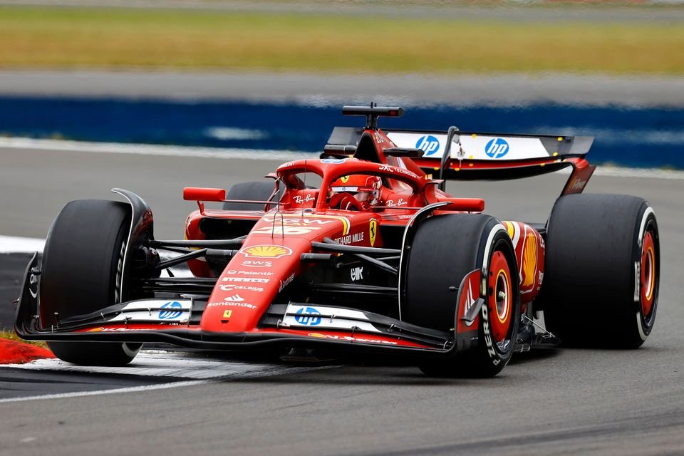 Leclerc: McLaren distante en Silverstone, decidiremos qué paquete utilizar