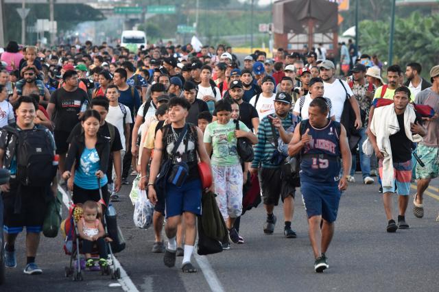 un-grupo-de-2,000-inmigrantes-avanza-en-caravana-por-el-sur-de-mexico-rumbo-a-estados-unidos