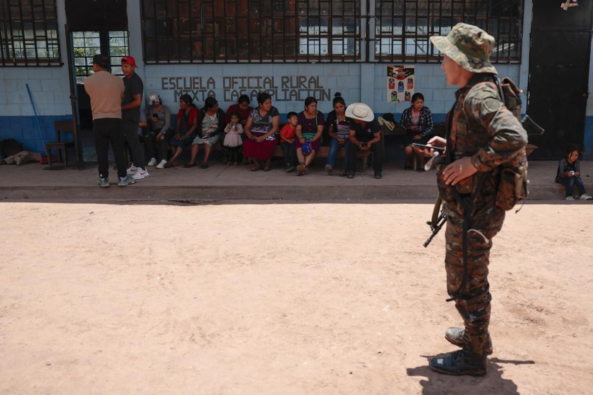 Mexicanos refugiados en Guatemala por el narcotráfico exigen soluciones a sus autoridades