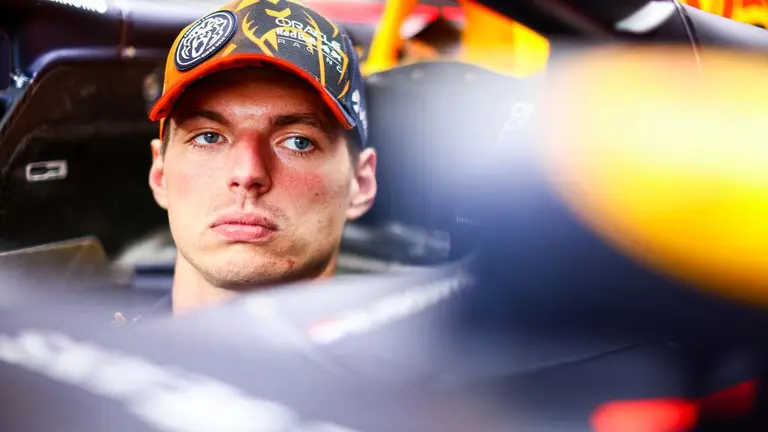 Max Verstappen domina los primeros libres del GP de Bélgica y silencia a sus críticos