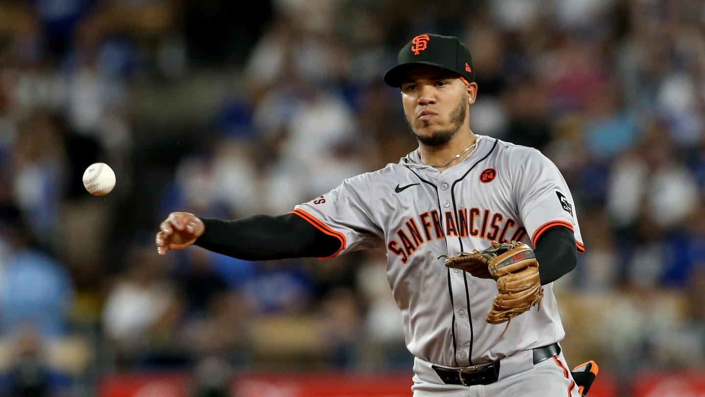 san-francisco-giants-place-veteran-infielder-on-il,-recall-promising-youngster