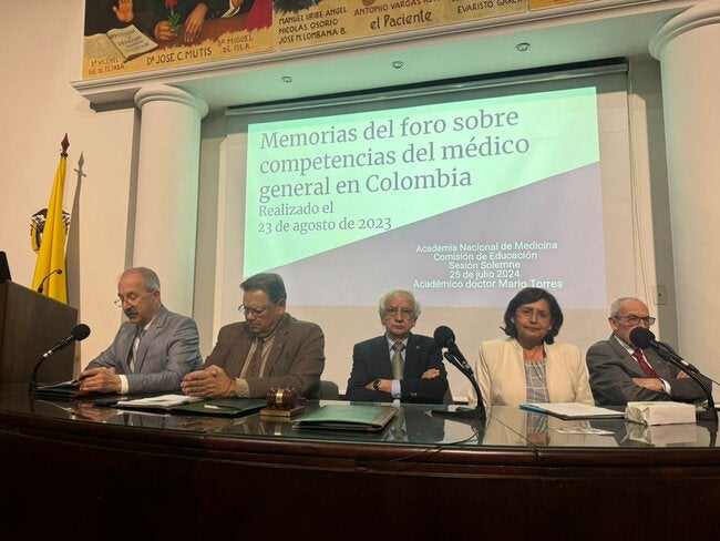 La Academia Nacional de Medicina y la OPS presentan las Memorias del Foro sobre Competencias del Médico General en Colombia