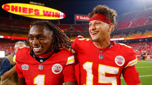 Mahomes y los Chiefs empiezan con el pie derecho su camino al tricampeonato al imponerse a Ravens en el kick off de la NFL