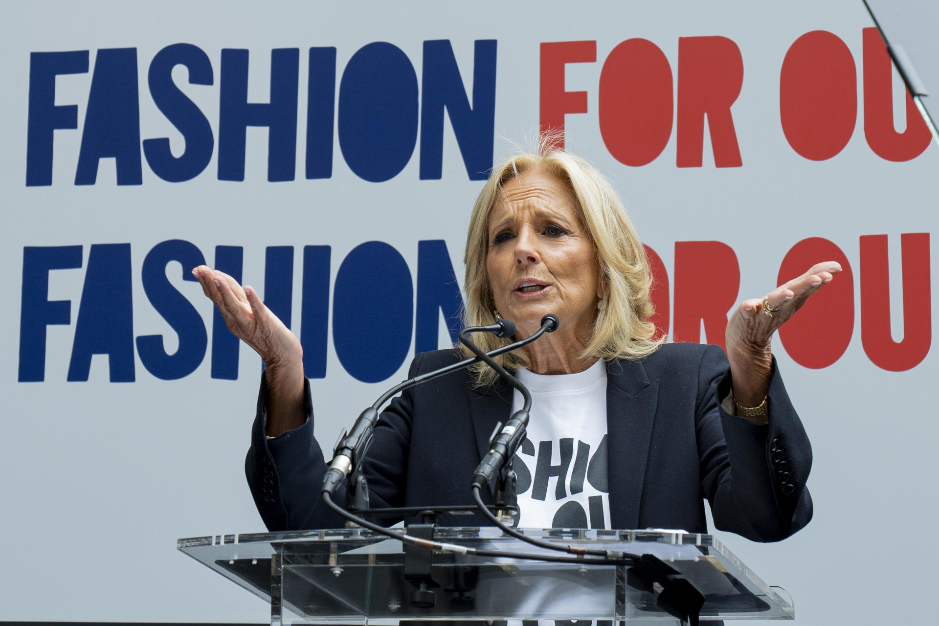 arranca-la-semana-de-la-moda-en-nueva-york-mas-politica-de-la-mano-de-jill-biden