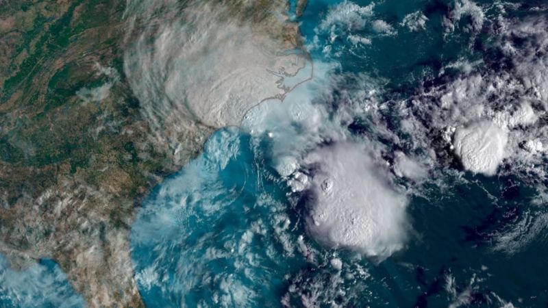 la-tormenta-tropical-helene-amenaza-con-formarse-mientras-se-acerca-a-carolina-del-sur-|-cnn