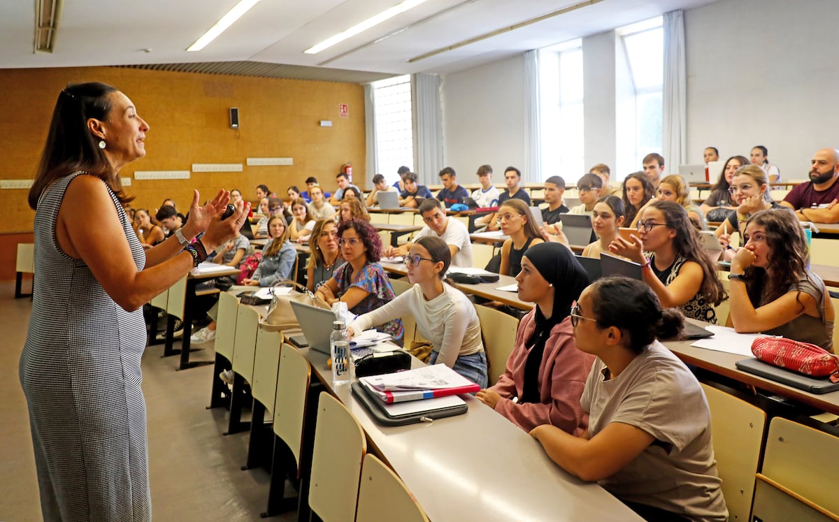 estudiar-medicina-en-alicante:-un-insolito-conflicto-entre-campus-publicos-alimentado-por-la-politica