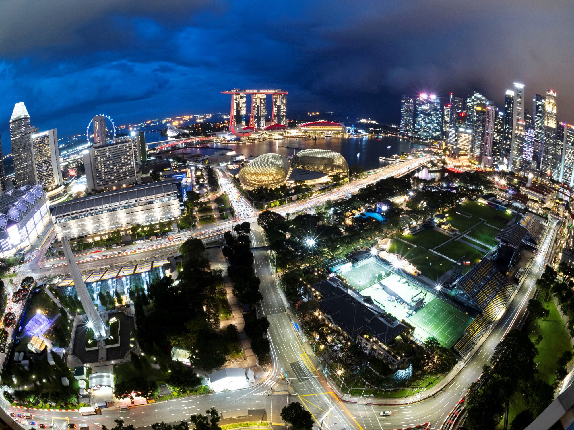 la-formula-1-llega-a-singapur:-el-circuito-callejero-en-el-que-nunca-gano-max-verstappen-y-que-ahora-desafia-a-franco-colapinto