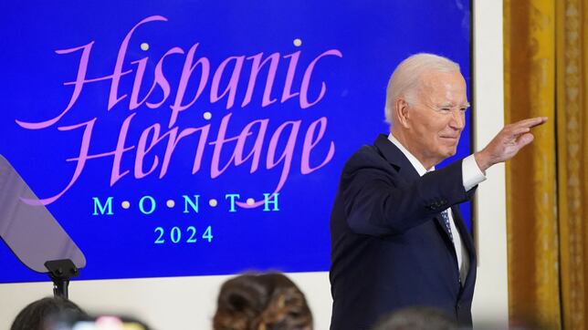 biden-celebra-el-mes-de-la-herencia-hispana:-“somos-una-nacion-de-inmigrantes”