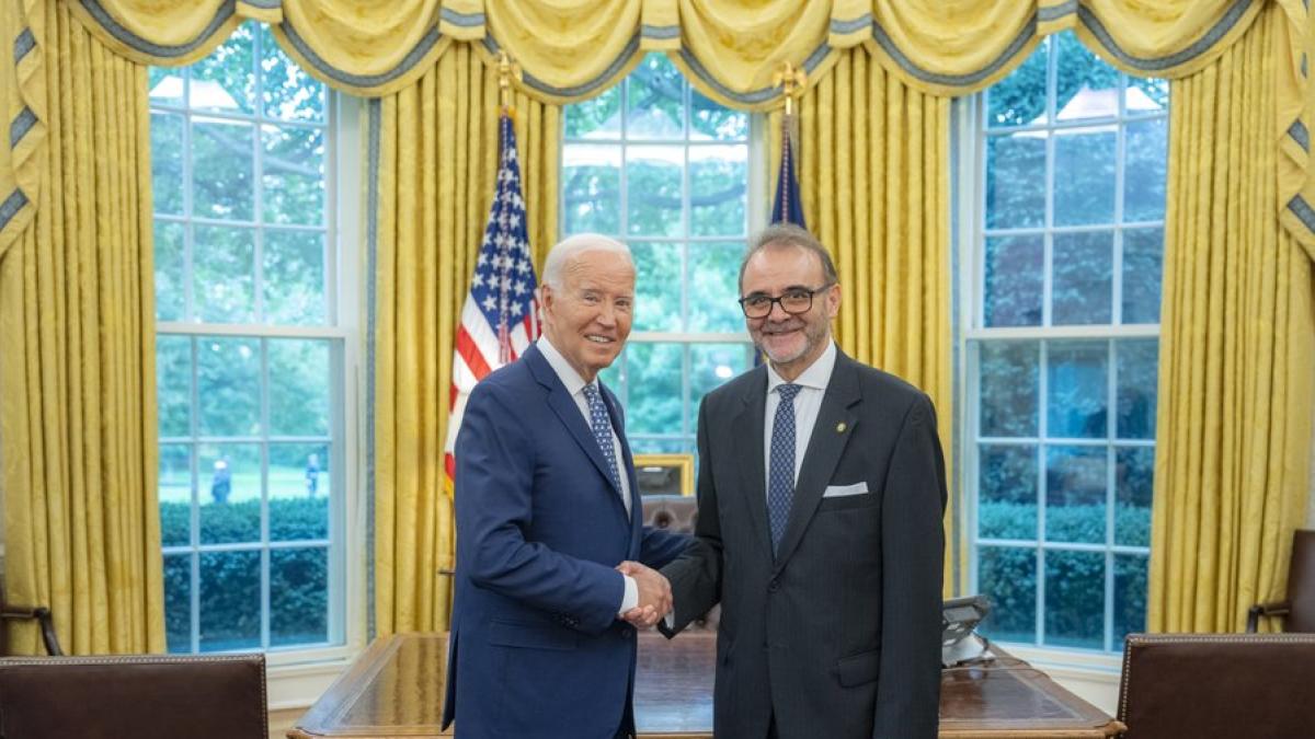 embajador-de-ecuador-en-estados-unidos,-cristian-espinosa,-se-reune-con-el-presidente-joe-biden