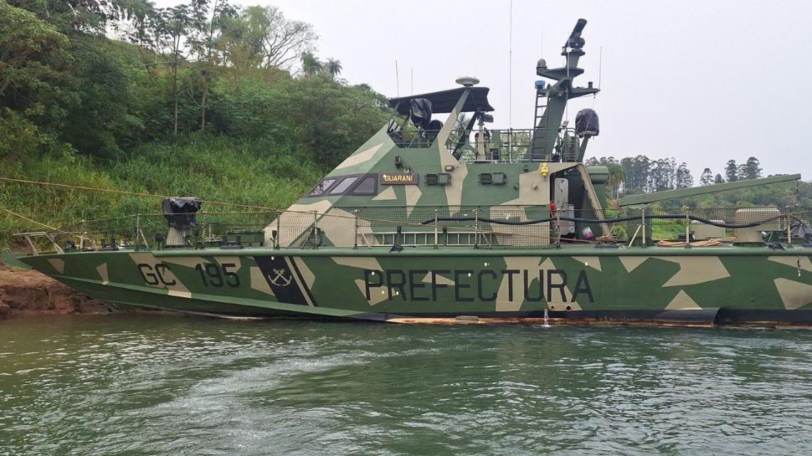 tiroteo-en-la-frontera-con-paraguay:-la-prefectura-naval-argentina-fue-atacada-por-presuntos-contrabandistas