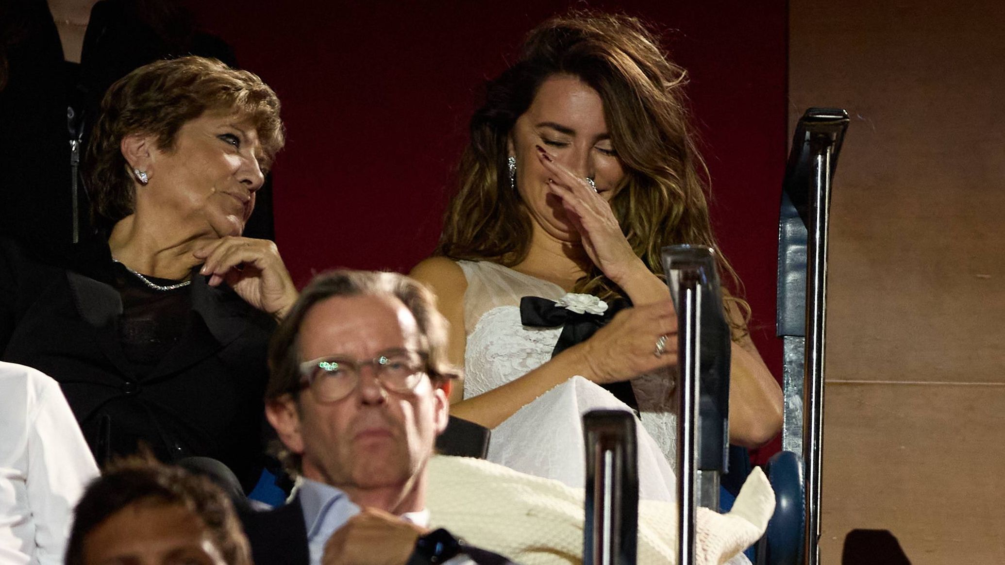 penelope-cruz-rompe-a-llorar-con-la-declaracion-de-amor-de-javier-bardem-en-su-discurso-en-el-festival-de-cine-de-san-sebastian