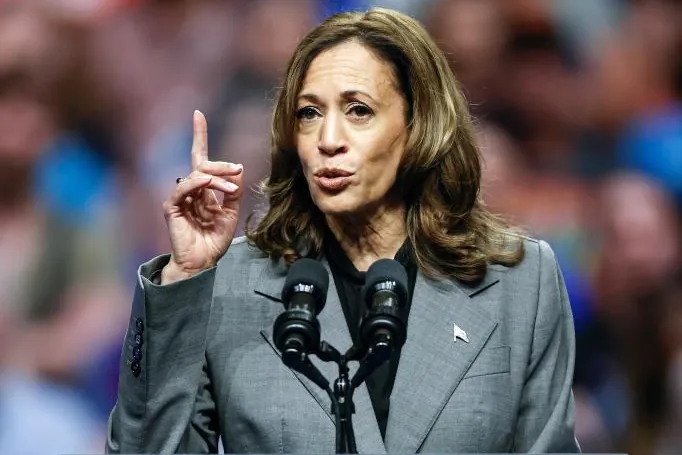 kamala-harris-presiona-a-trump-aceptando-un-segundo-debate-en-la-cnn-y-l-dice-que-es-“demasiado-tarde”