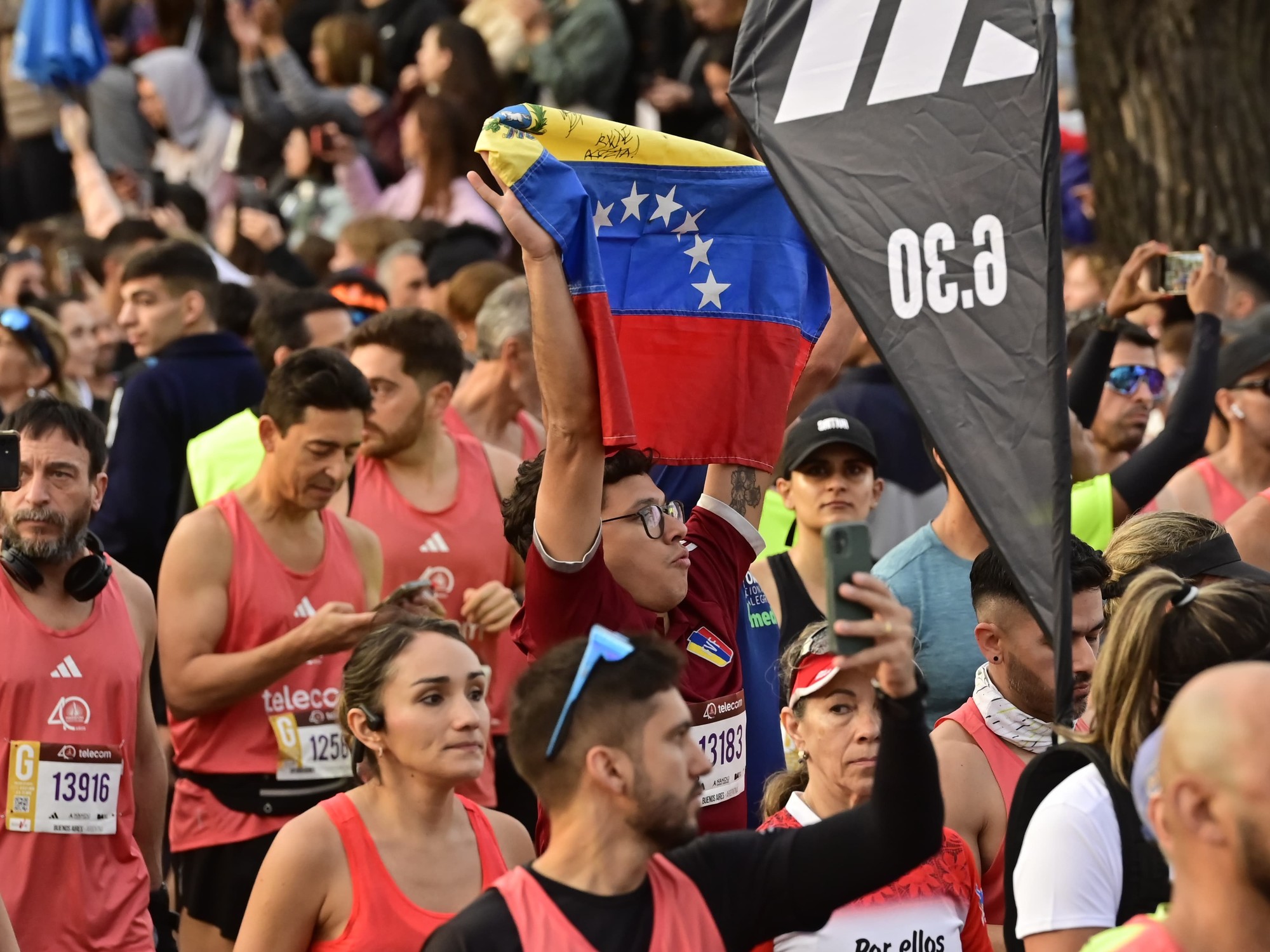 5.000-extranjeros-en-el-maraton-de-buenos-aires:-quienes-son-y-de-donde-vienen-los-que-viajan-para-correr-por-las-calles-portenas