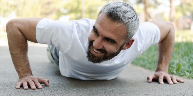 soy-neurologo-y-recomiendo-este-tipo-de-ejercicio-para-rejuvenecer-el-cerebro-pasados-los-40-anos