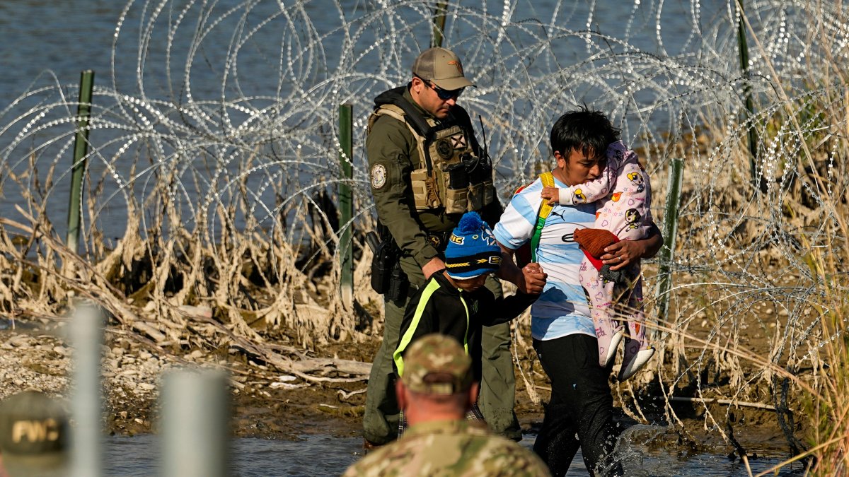 un-dia-en-la-frontera-entre-texas-y-mexico:-la-realidad-va-mas-alla-de-la-retorica