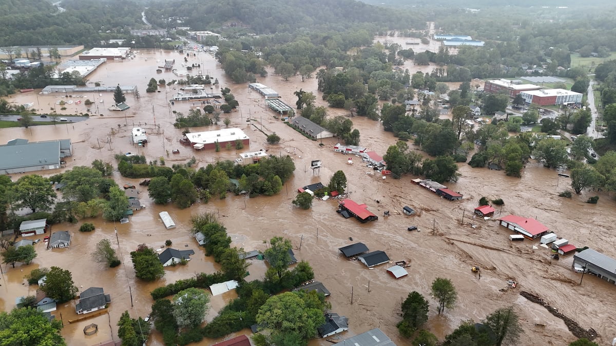 el-huracan-‘helene’-deja-mas-de-100-muertos-en-su-paso-por-estados-unidos