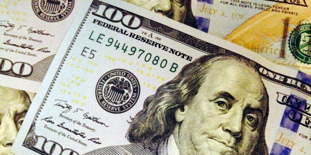 Estos billetes de USD 100 no son aceptados en bancos y cajeros automáticos por una importante razón