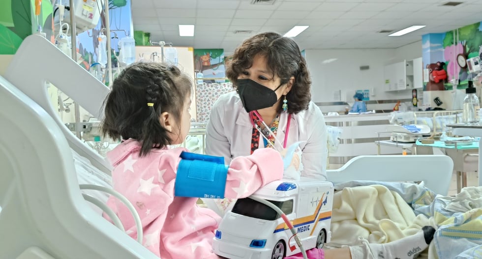 dia-de-la-medicina:-cuatro-historias-de-galenos-en-hospital-del-nino