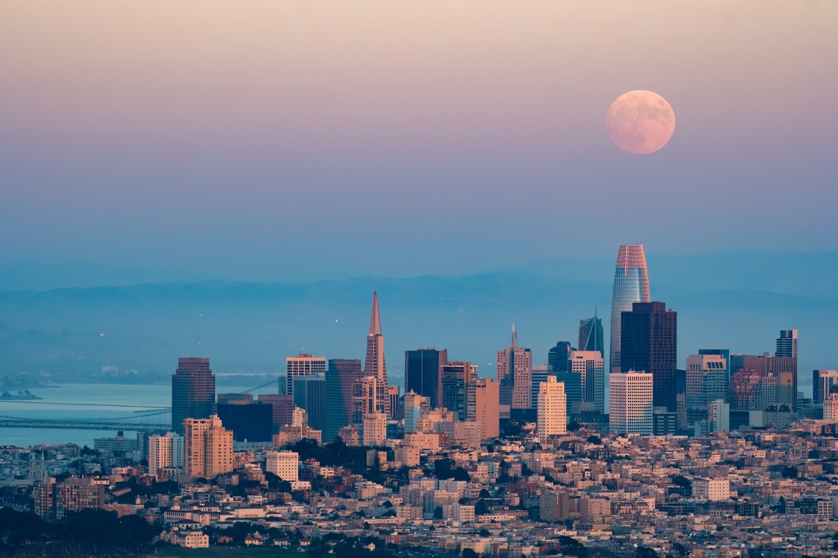 la-superluna-mas-brillante-del-ano-saldra-sobre-california-esta-semana