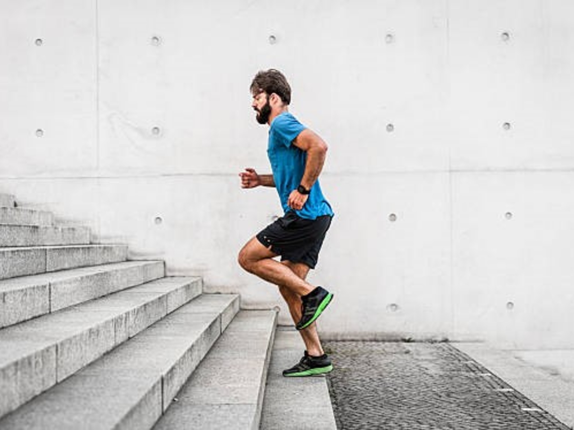 ¿subir-escaleras-o-salir-a-caminar?:-cual-es-el-mejor-ejercicio