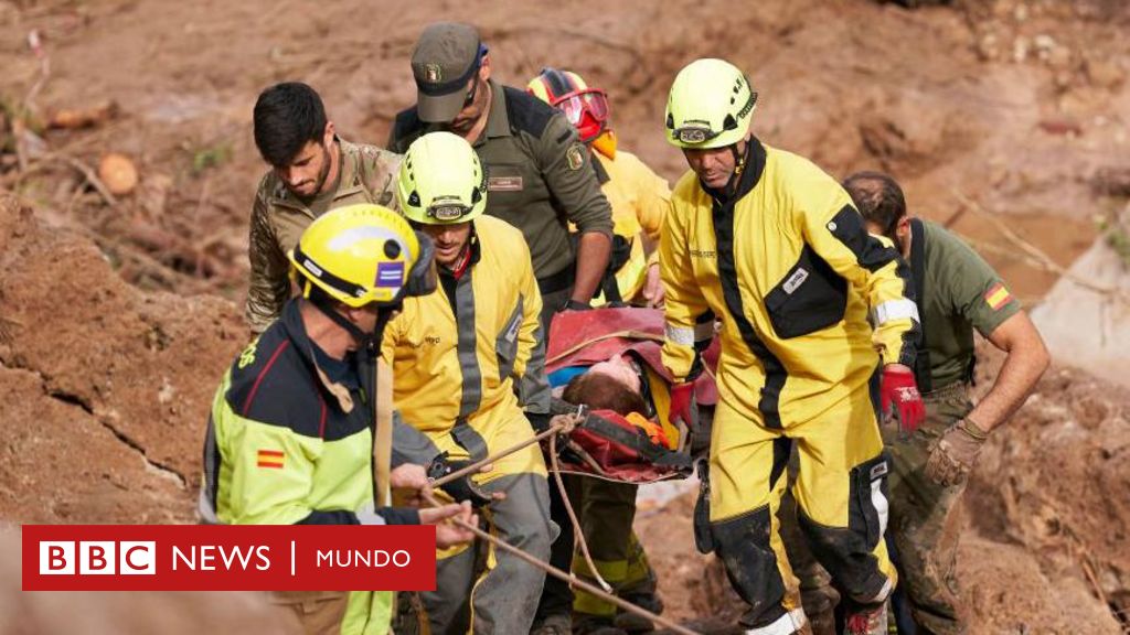 Valencia: las imágenes de la destrucción extrema causada por las inundaciones que han dejado más de 150 muertos – BBC News Mundo